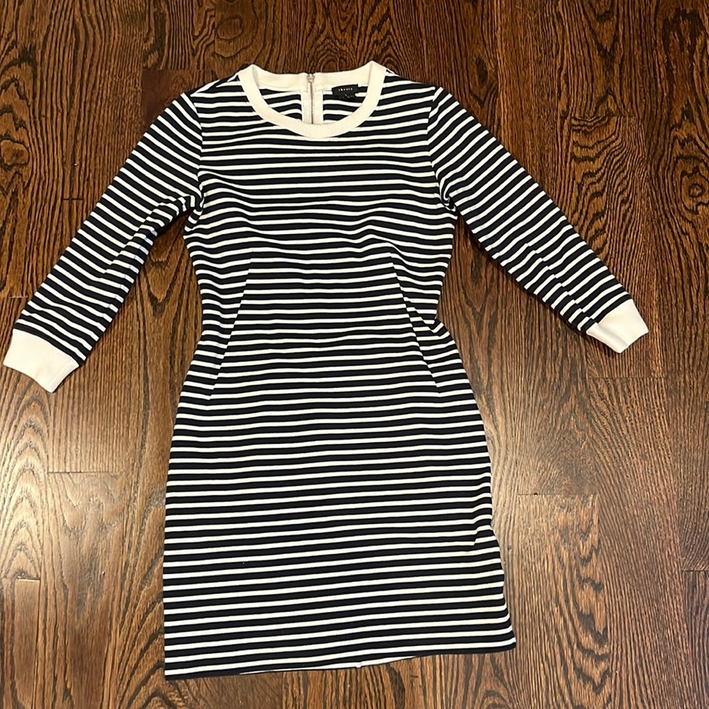 Theory dress size 2
